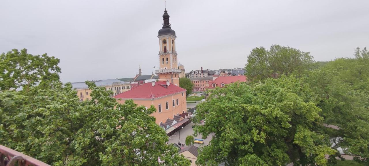Апартаменти - Історія З Вікна Kamenec Podolský Exteriér fotografie