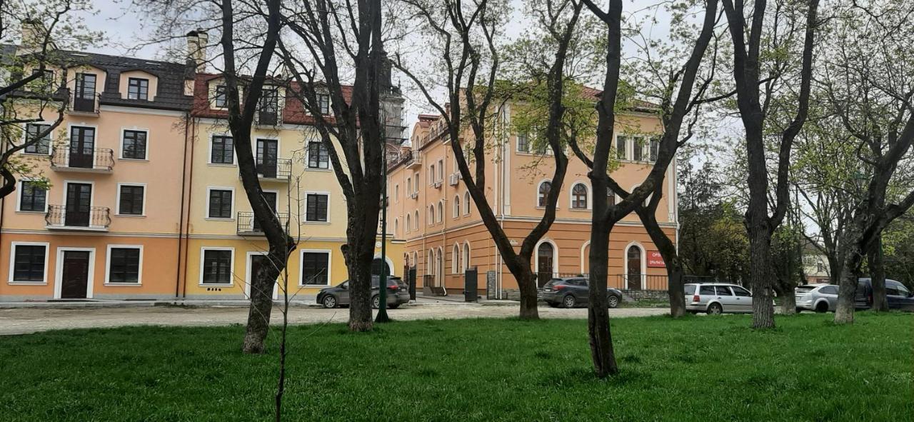 Апартаменти - Історія З Вікна Kamenec Podolský Exteriér fotografie